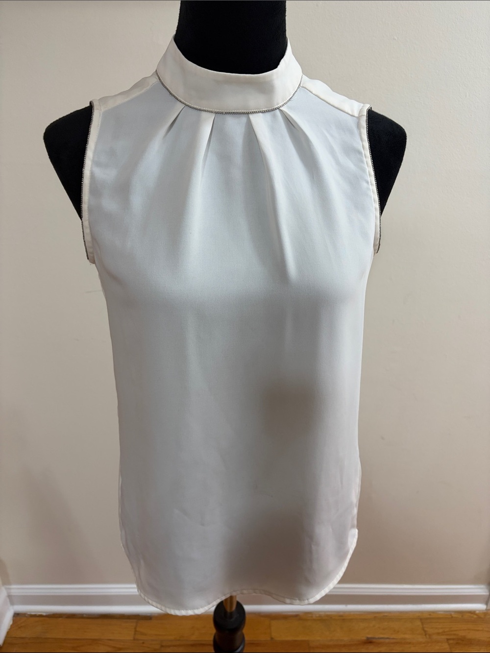 H&M Ivory Sleeveless Pleated High-Neck Camisole ( 1179 )